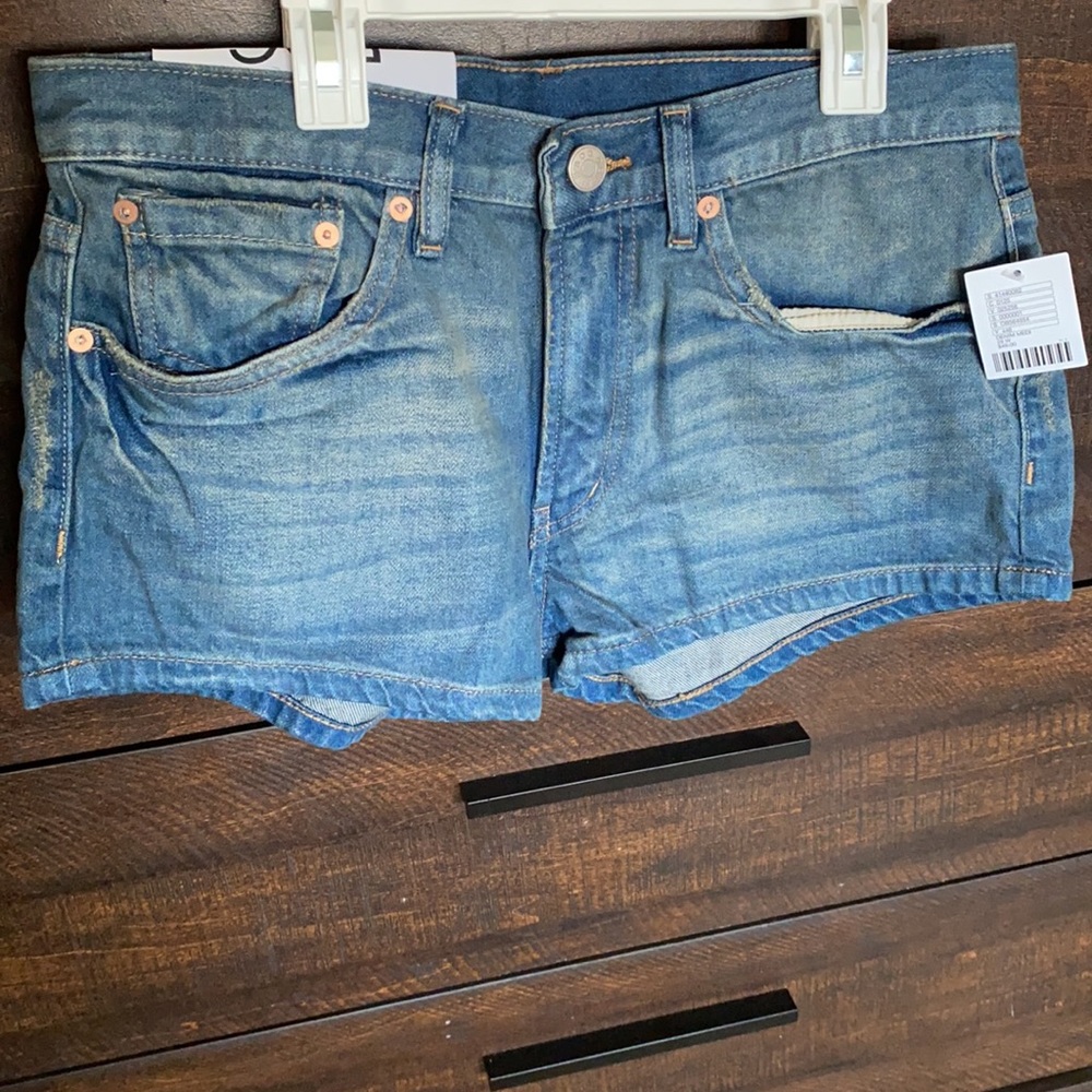 BDG Urban Outfitters NWT Denim Medi Short SIZE 28W